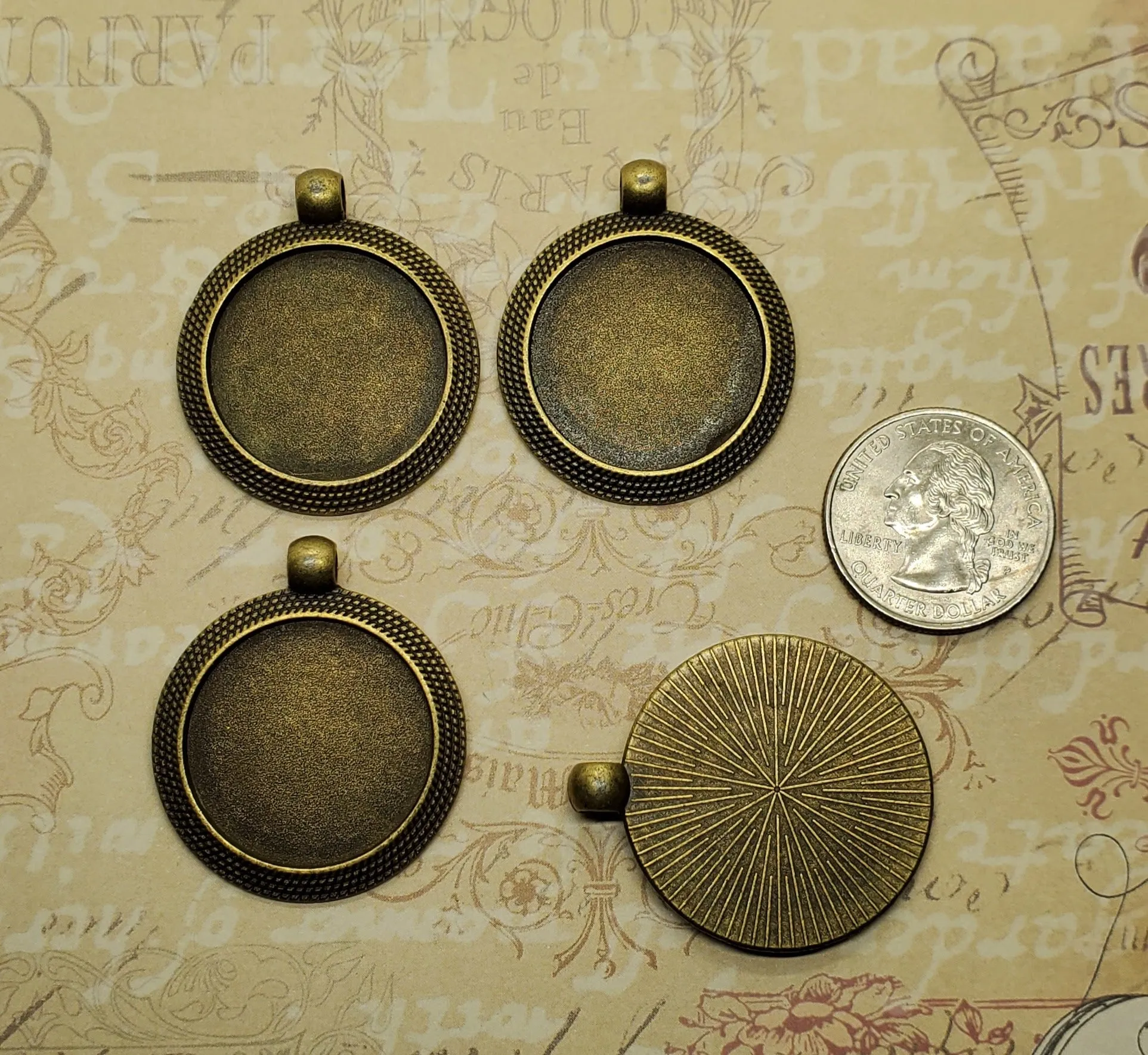 25mm Antique Bronze Setting Bezels (4) - L1078