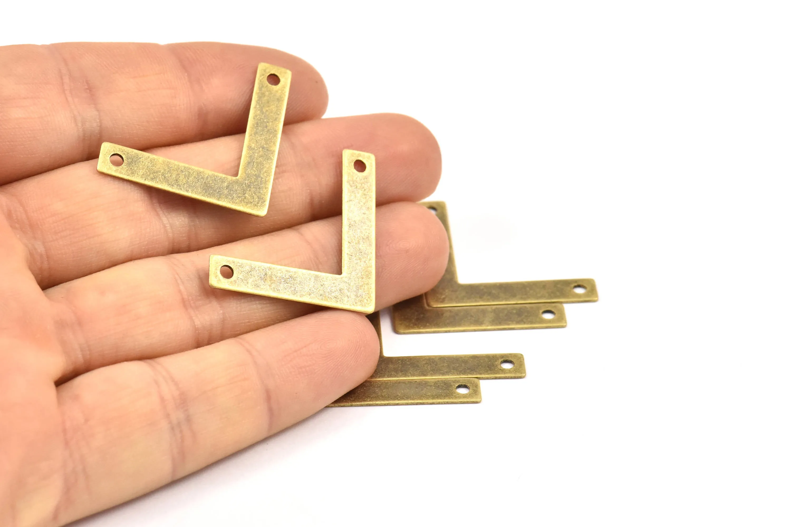 Antique Brass Chevrons , 10 Antique Brass Plated Chevron Pendant with 2 Holes (35x20x5x0.60mm) A0559