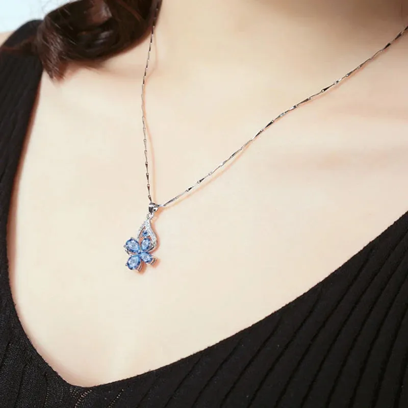 Clover Aquamarine Pendant Silver Necklace