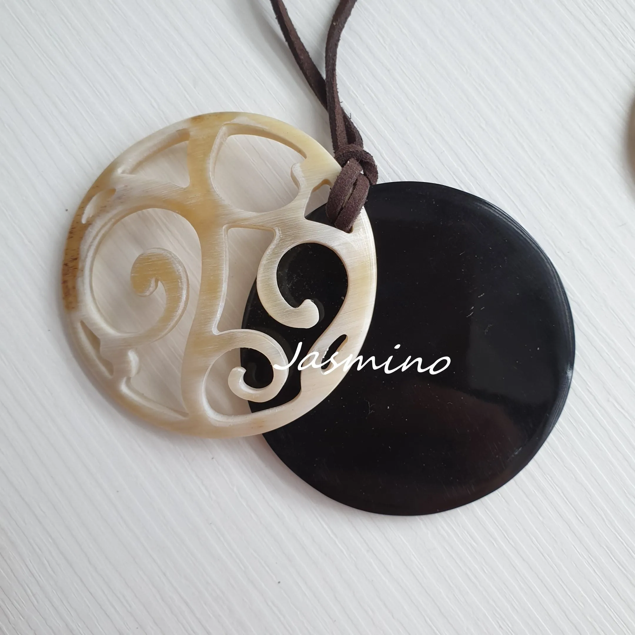 Elegant Handmade Pendant J17890, Product from Vietnam