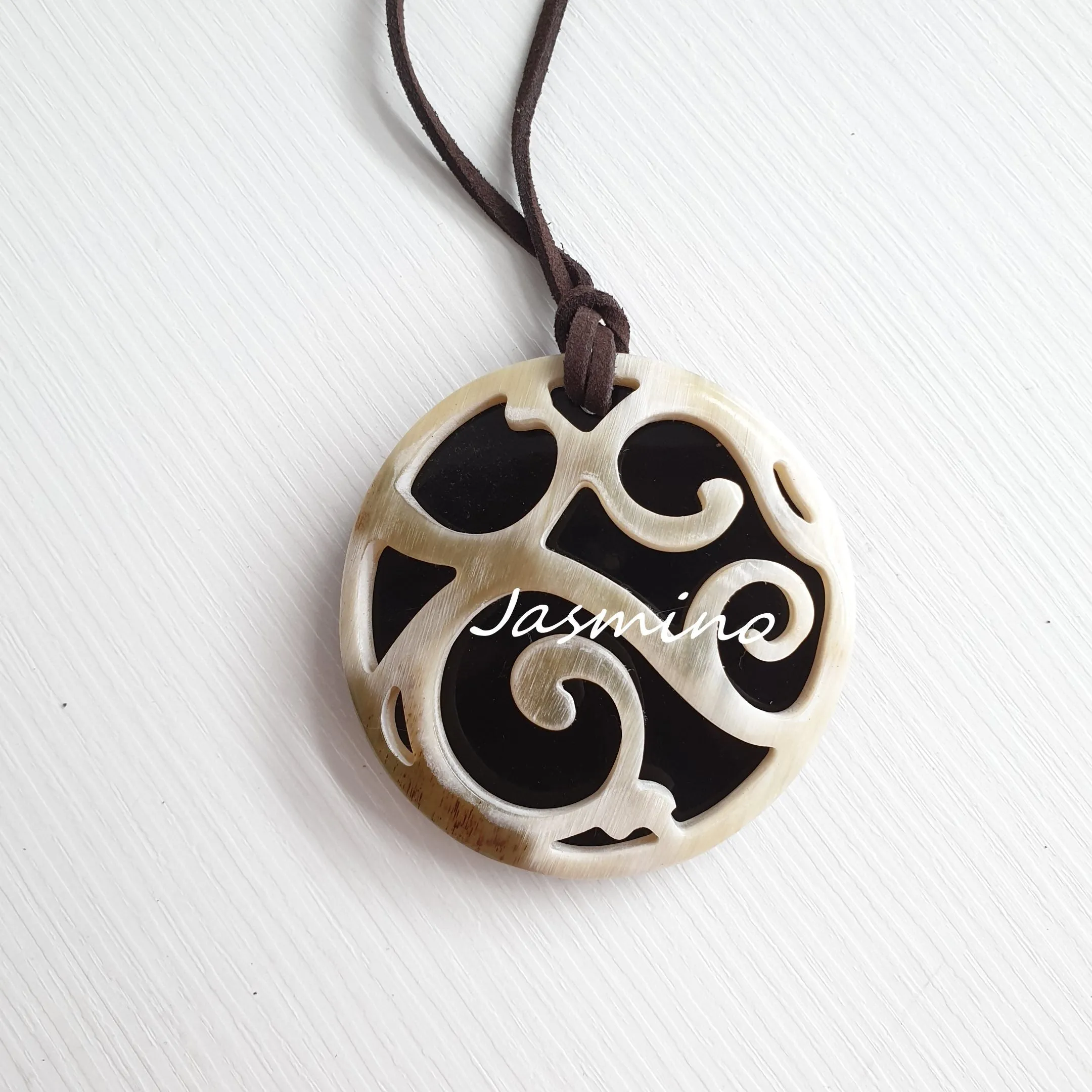 Elegant Handmade Pendant J17890, Product from Vietnam