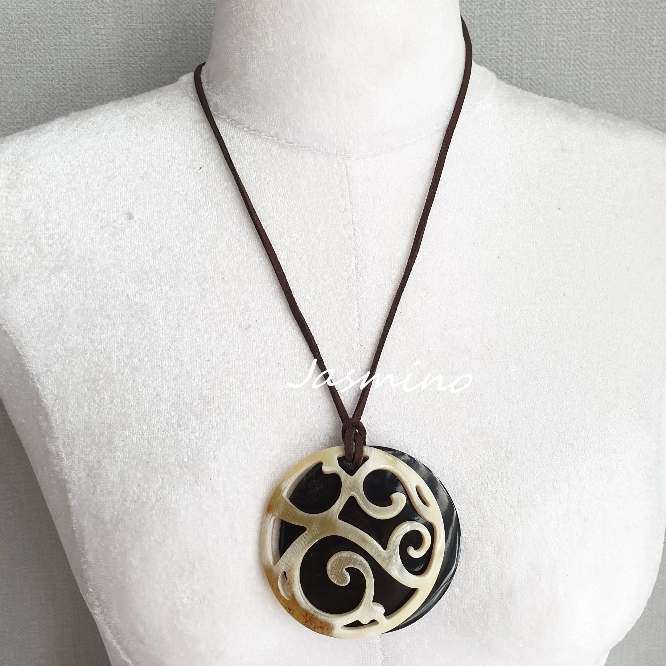 Elegant Handmade Pendant J17890, Product from Vietnam