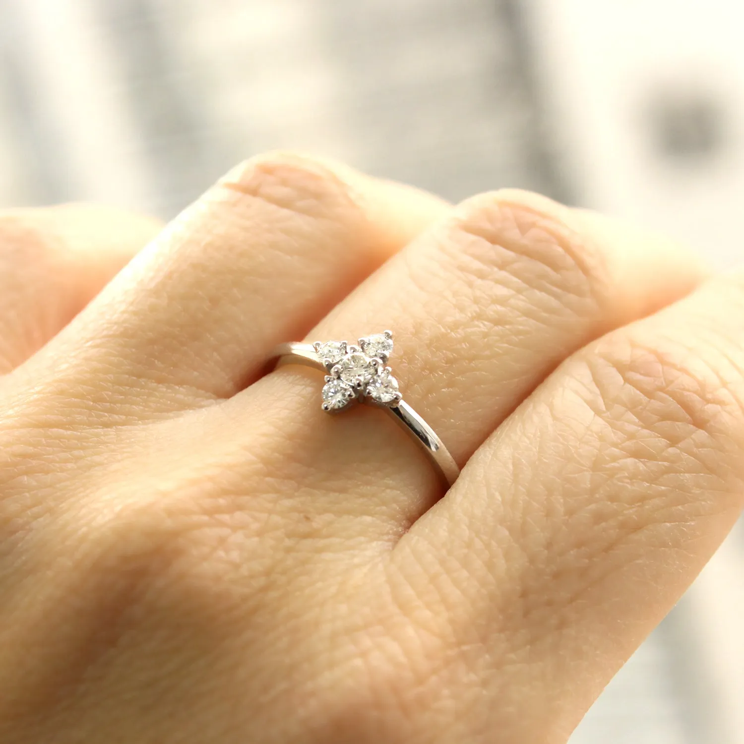 Eliana White Gold and Diamonds Ring